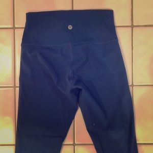 Lululemon like new, blue crop leggings!